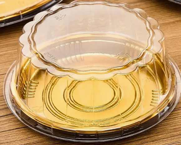Gir plastmatbeholderen bedre stabelstabilitet i kjøleskap enn tilsvarende rektangulære beholderdesign?